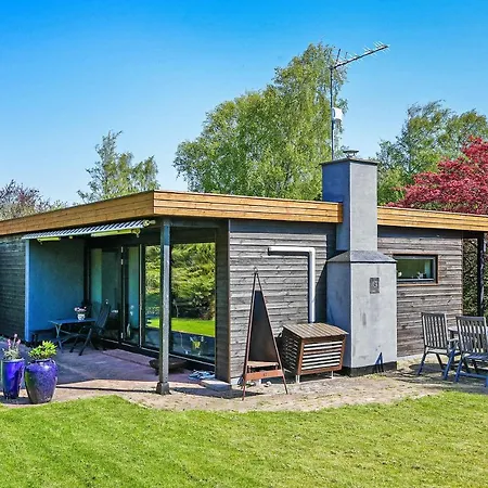 Lovely Close To Town And